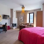 Forest Boutique Hotel Mega Chorio