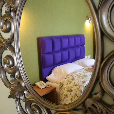 Forest Boutique Mega Chorio