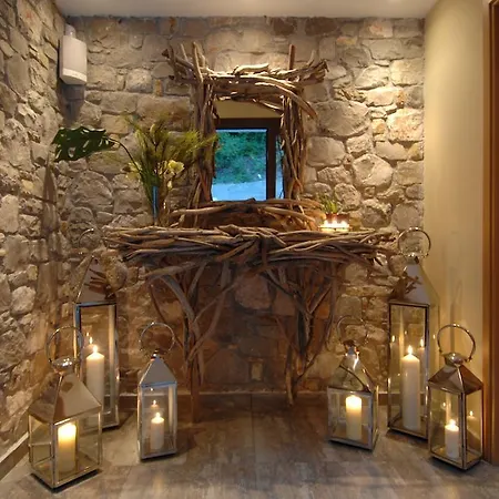 Forest Boutique Mega Chorio