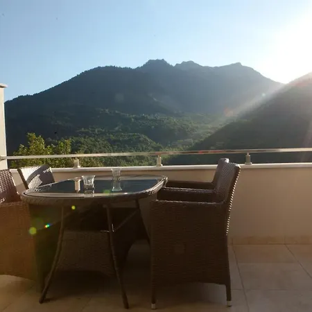 Forest Boutique Hotel Mega Chorio